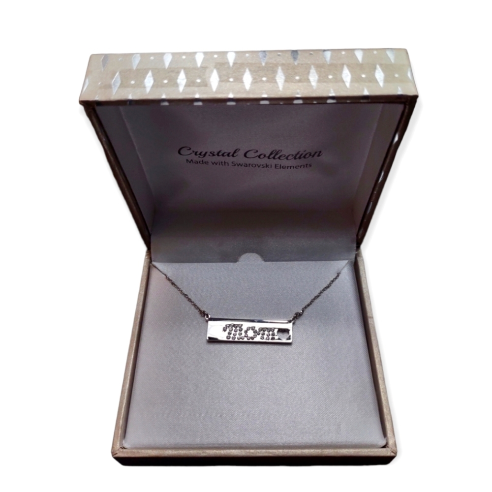 NIB Crystal Collection MOM appendant Necklace